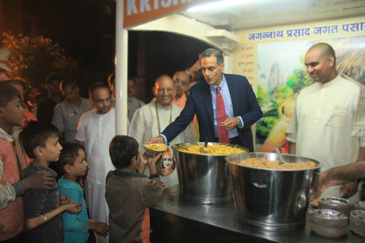 US Ambassdor to India at Delhi temple